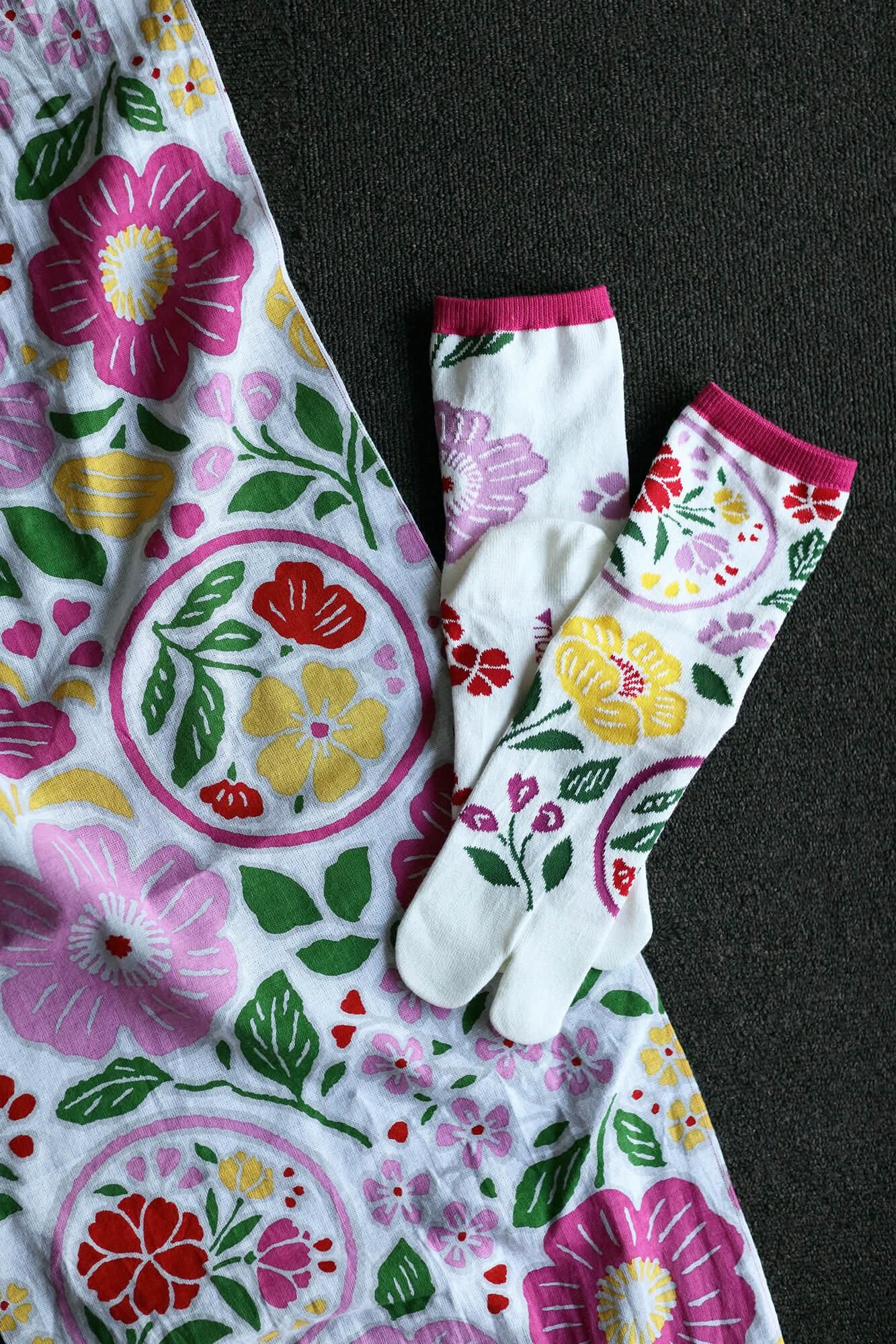 Sous Tabi Choques (longueur normale) / Momoyama Sakura (Momoyama Sakura) [pour les femmes uniquement]