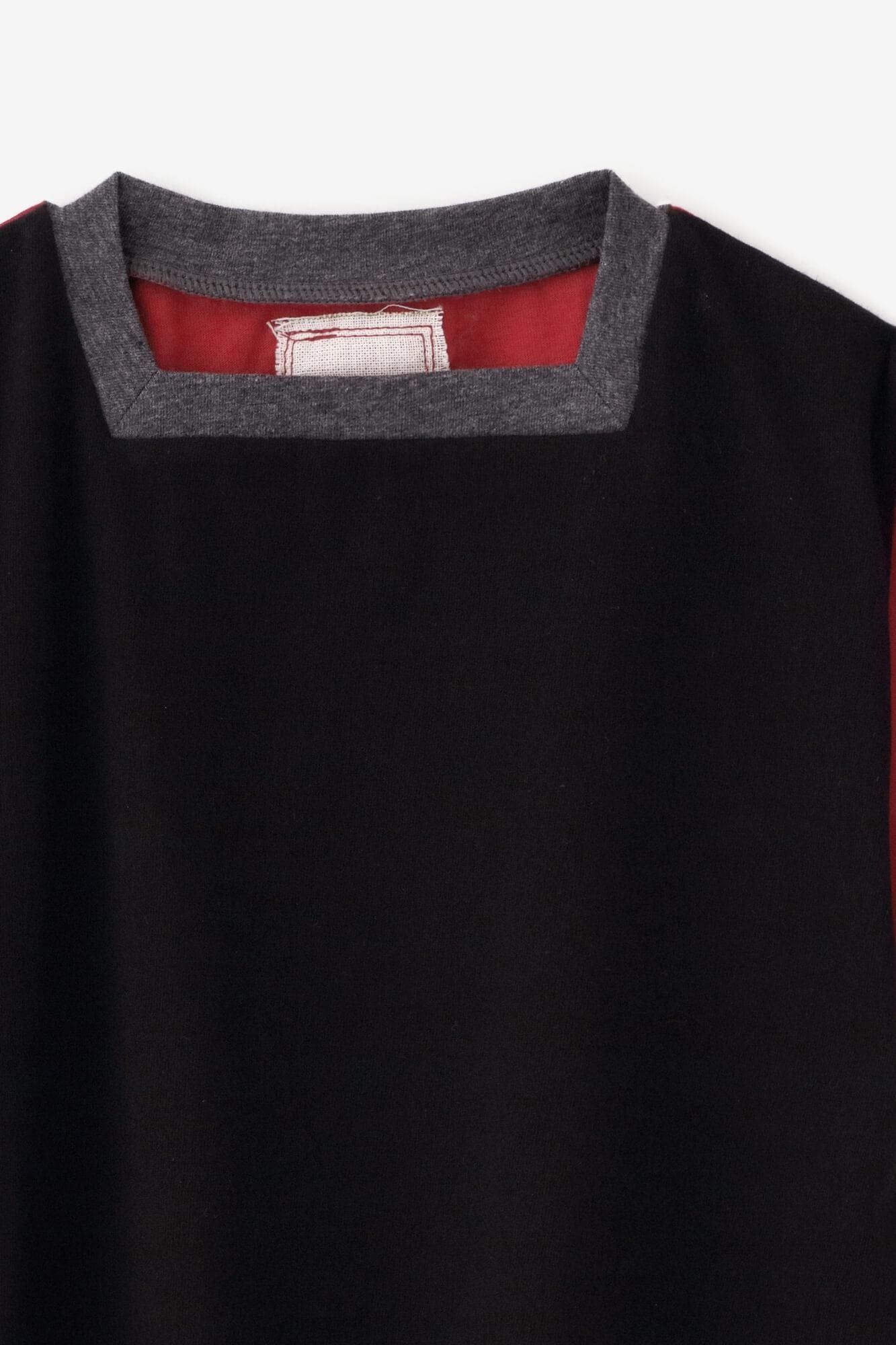 【net Limited 20%OFF】● Square Neck T-shirt Bi-color / Black × Red