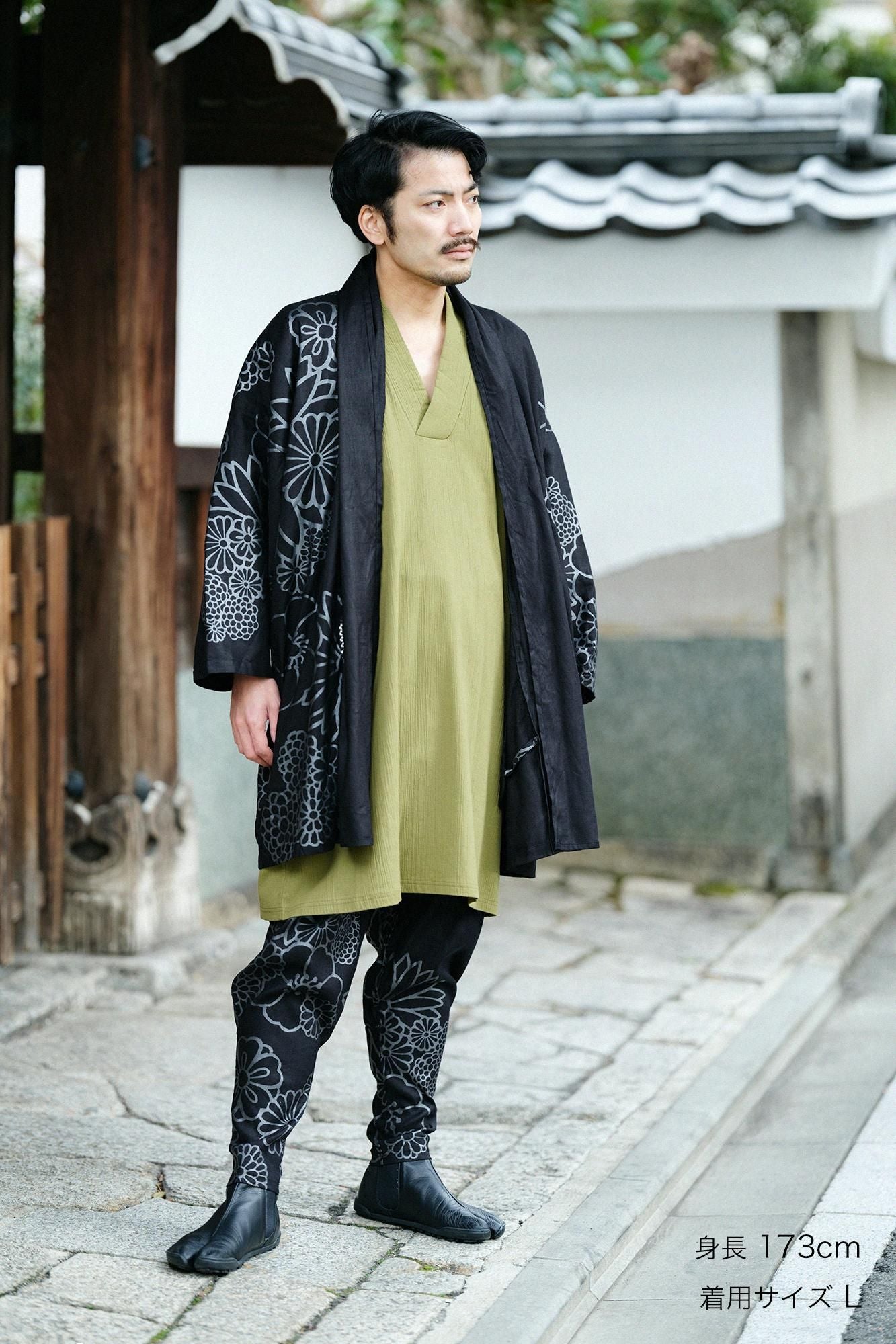【net limited】Linen Stretch Denim Triangular Sleeve Short Coat Single Layer / Gold Damask Black
