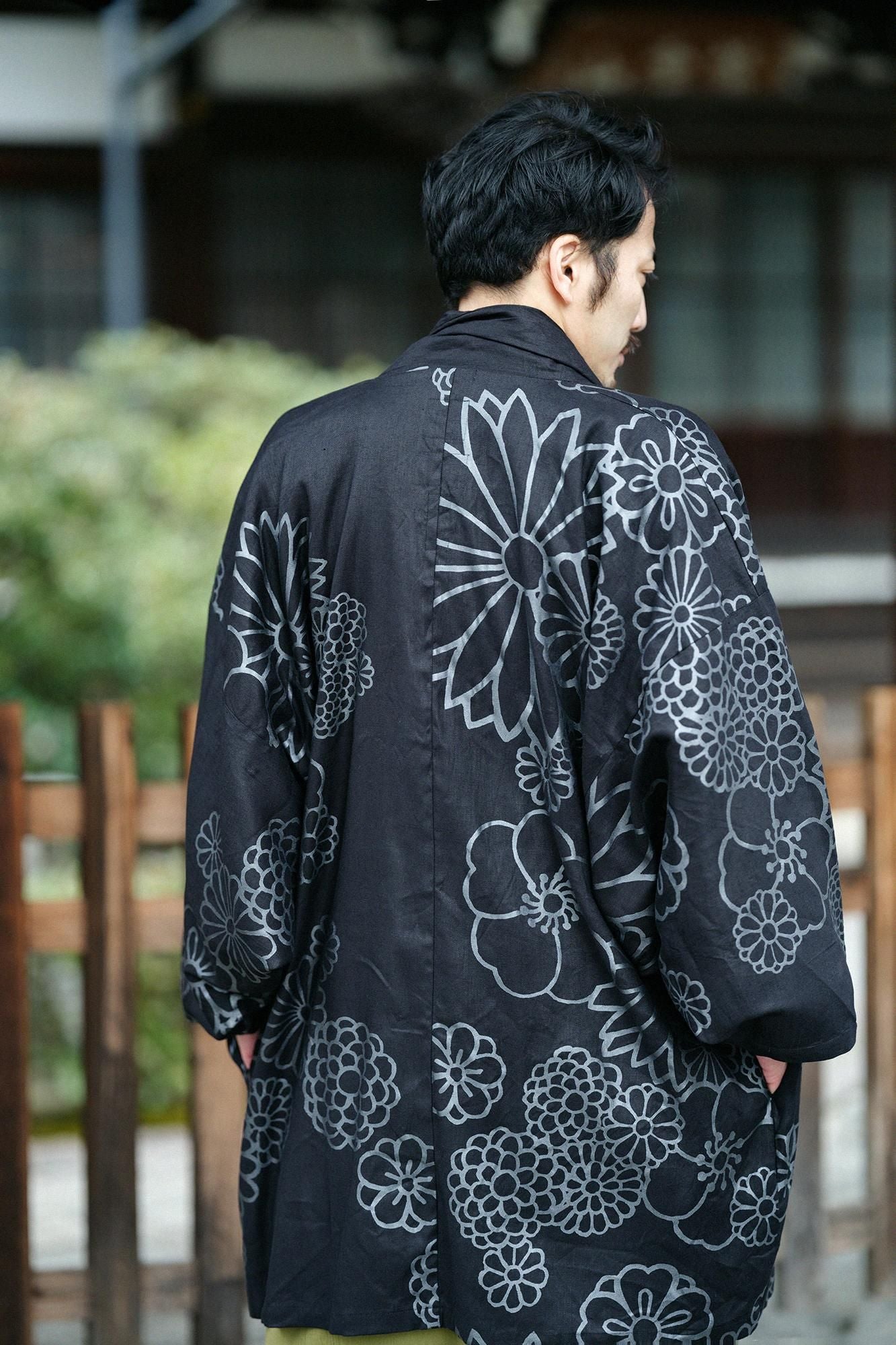 【net limited】Linen Stretch Denim Triangular Sleeve Short Coat Single Layer / Gold Damask Black