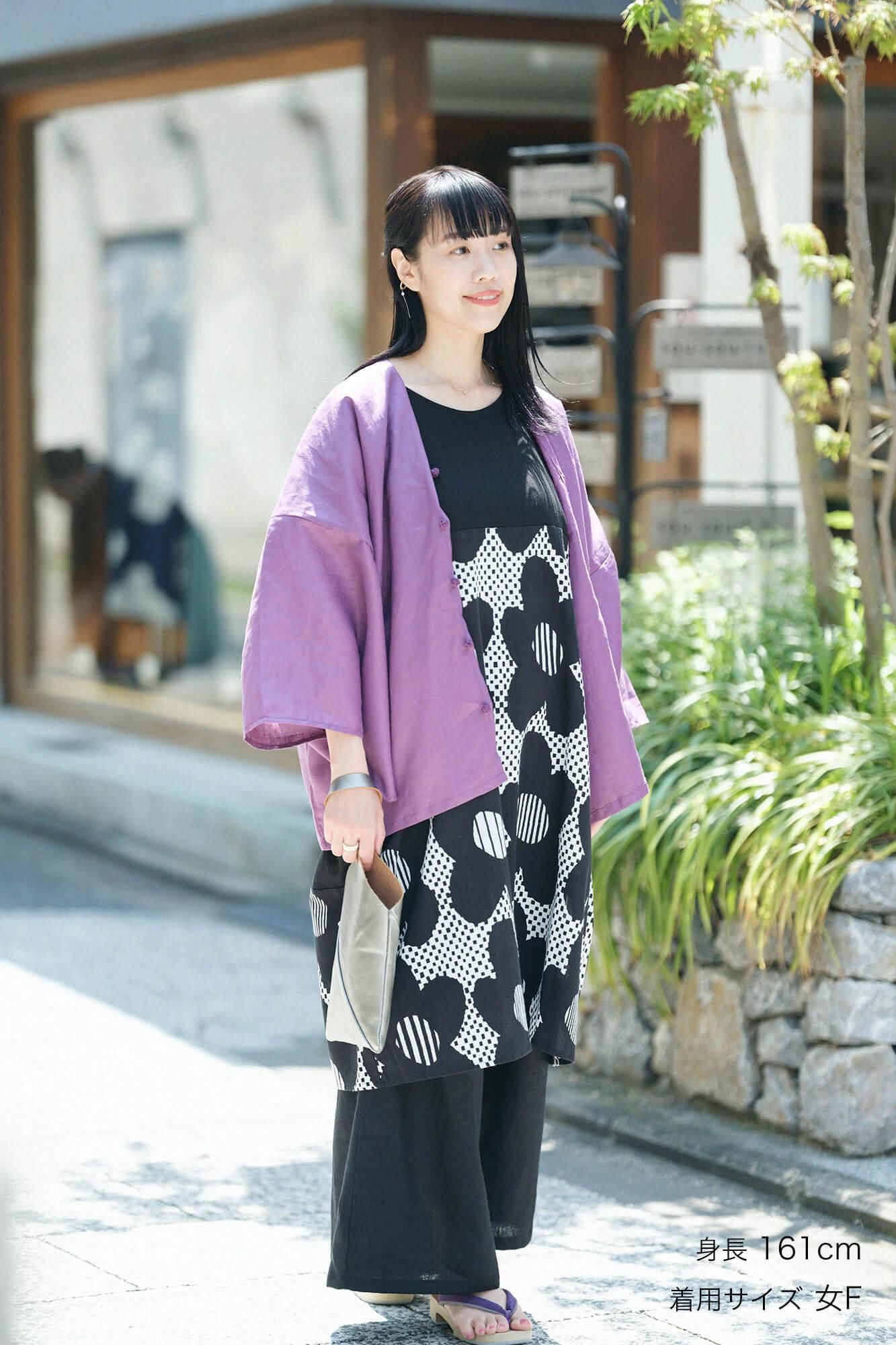 Chizimi Cotton 20/20 Rectangular Dress Bi-color Pattern on Hem / Black × Floral Pattern