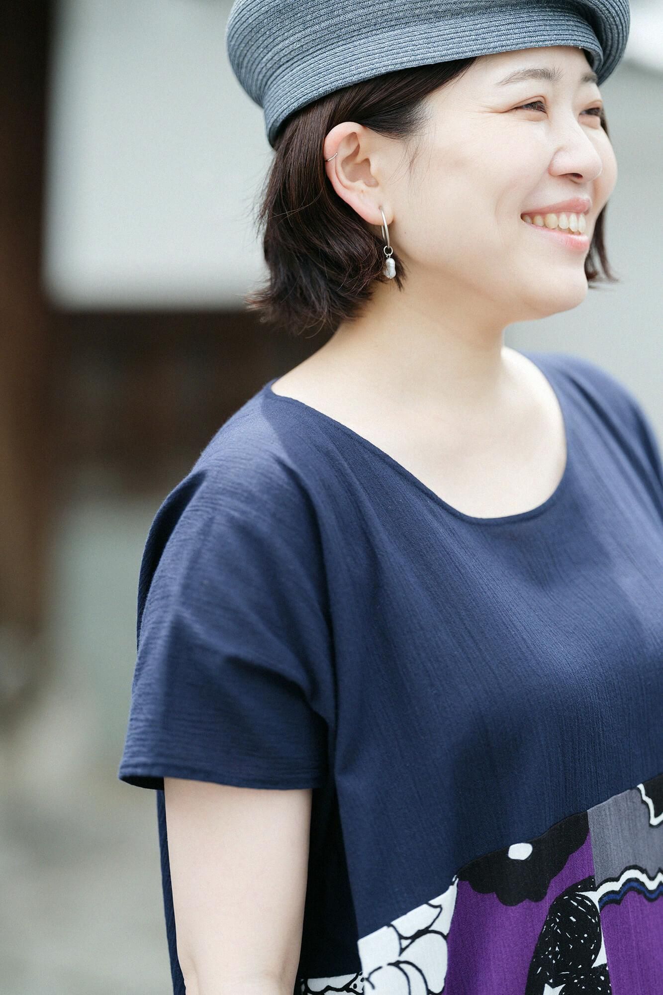 Takashima Chijimi 20/20 Rechteckiges Kleidungsstück (Kumi), Saummuster (Susomonyo) / Dunkelblau (Tomekon) x geneigt (Kabuku)