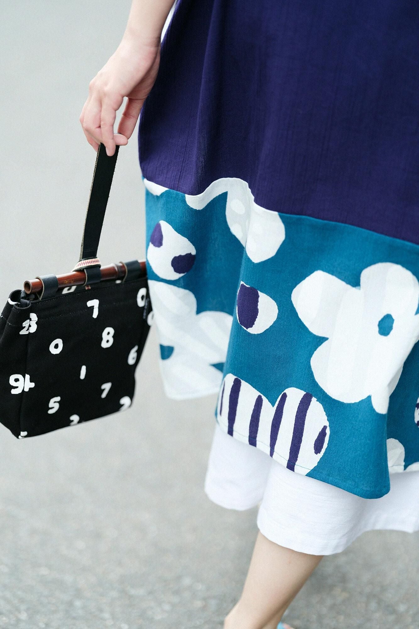 타카시마치지미 20/20 직사각형 원피스 Kumi Hem Pattern/Natsukon Nasukon x하지케루