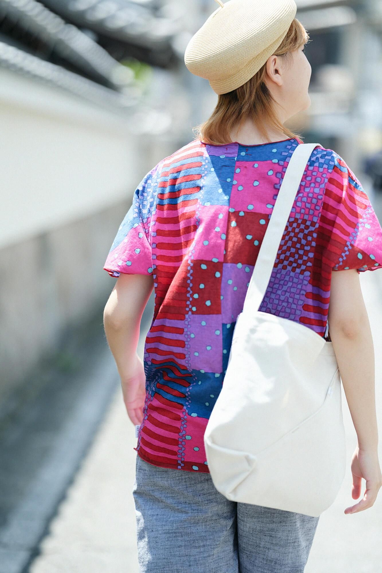 短袖上衣／彩織