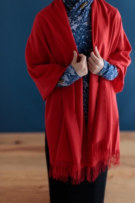 Baby Cash (R) Gauze Stole / Bright Red