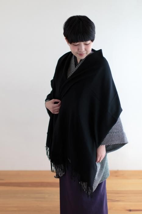 Baby Cash (R) Gauze Stole / Ink Black