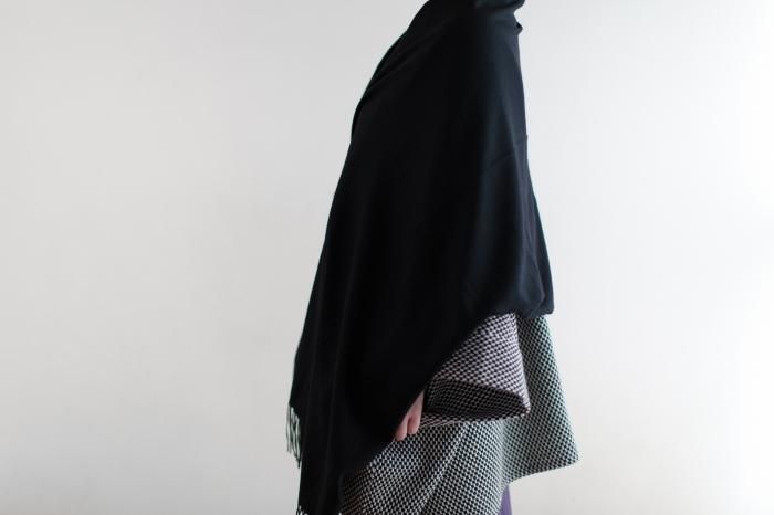 Baby Cash (R) Gauze Stole / Ink Black