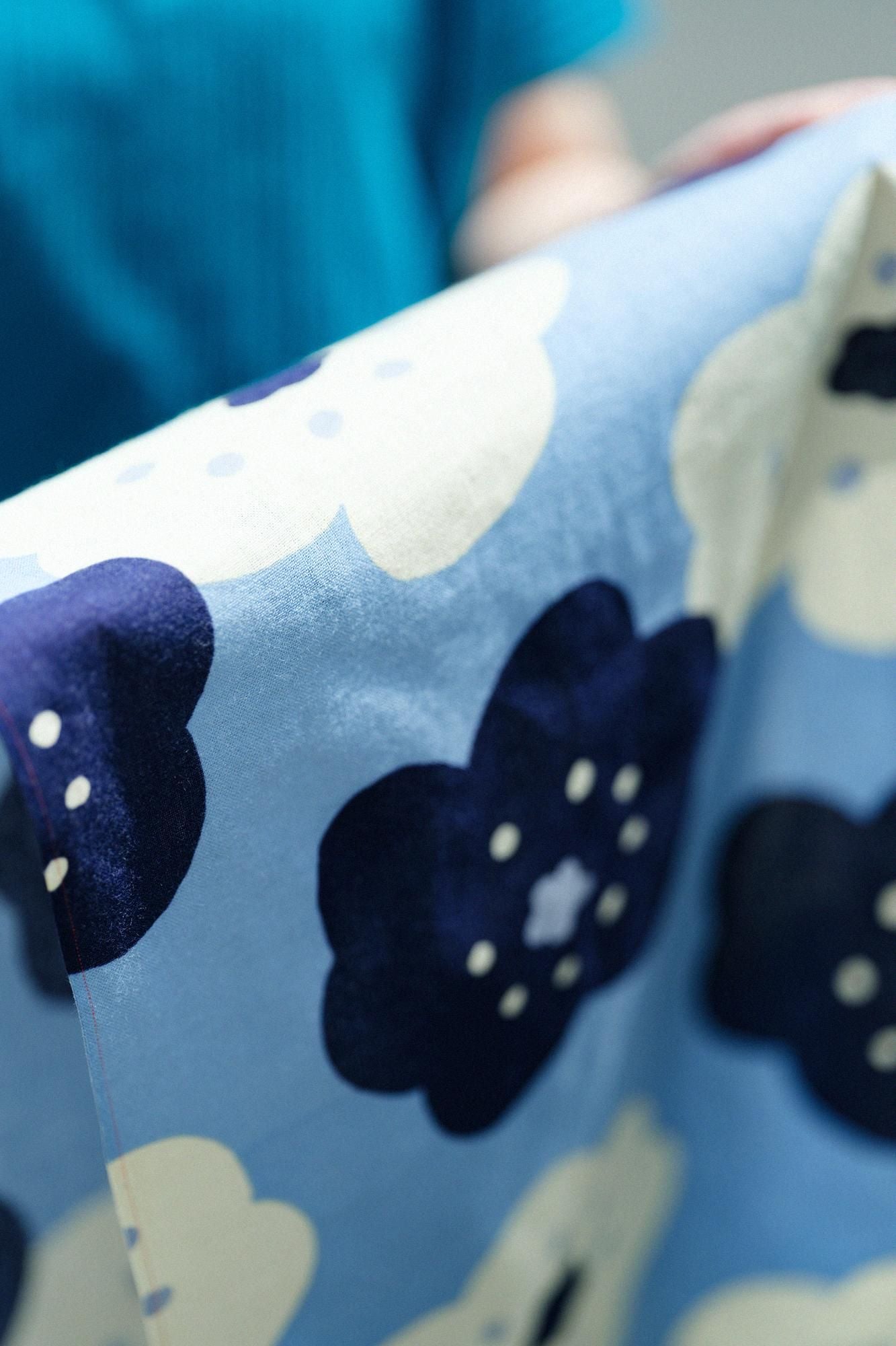 【Ships ard. 6/23】Isemomen Cotton Short Scarf / Smile Light Indigo Blue
