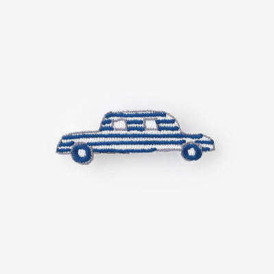 刺繍飾り（ししゅうかざり）／じどうしゃ あお