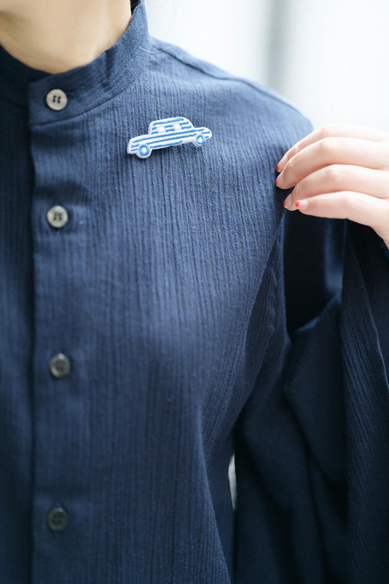 刺繍飾り（ししゅうかざり）／じどうしゃ あお