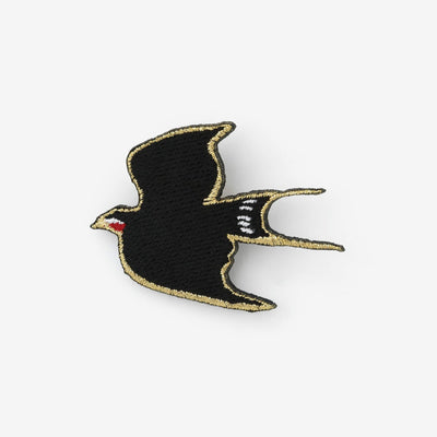 刺繍飾り（ししゅうかざり）／玄鳥至（つばめきたる）