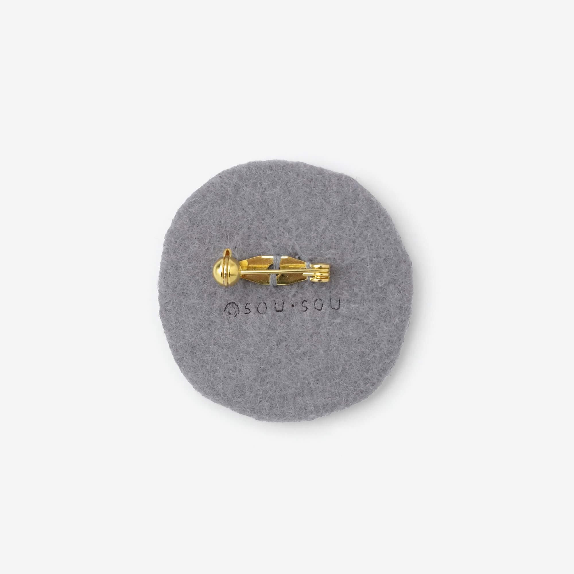 刺繍飾り（ししゅうかざり）／桃山桜（ももやまざくら）