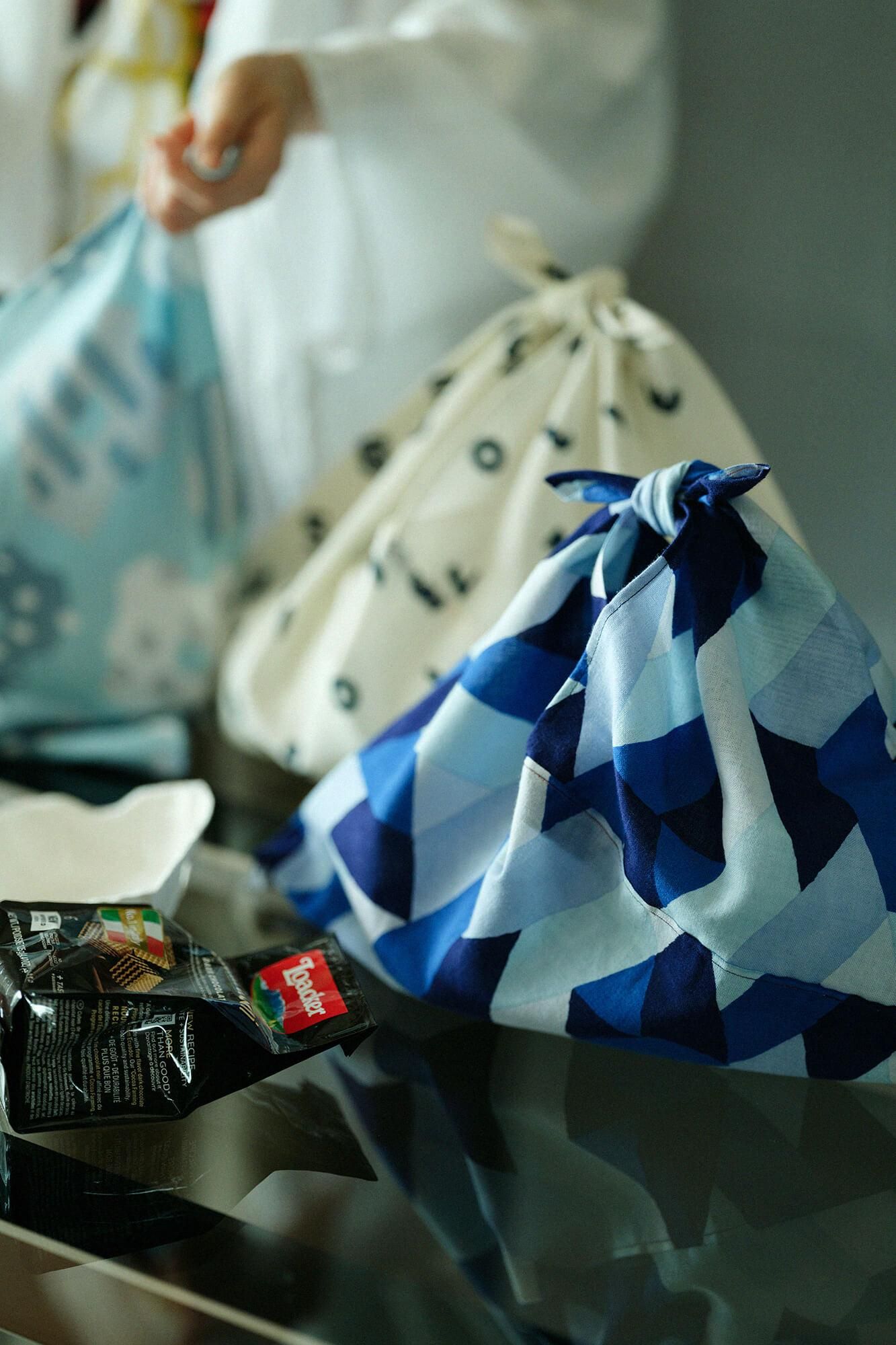 Kleine Faltenbreite aus Ise-Baumwolle / Tagaichigai-Wasserschirm (Mikage)