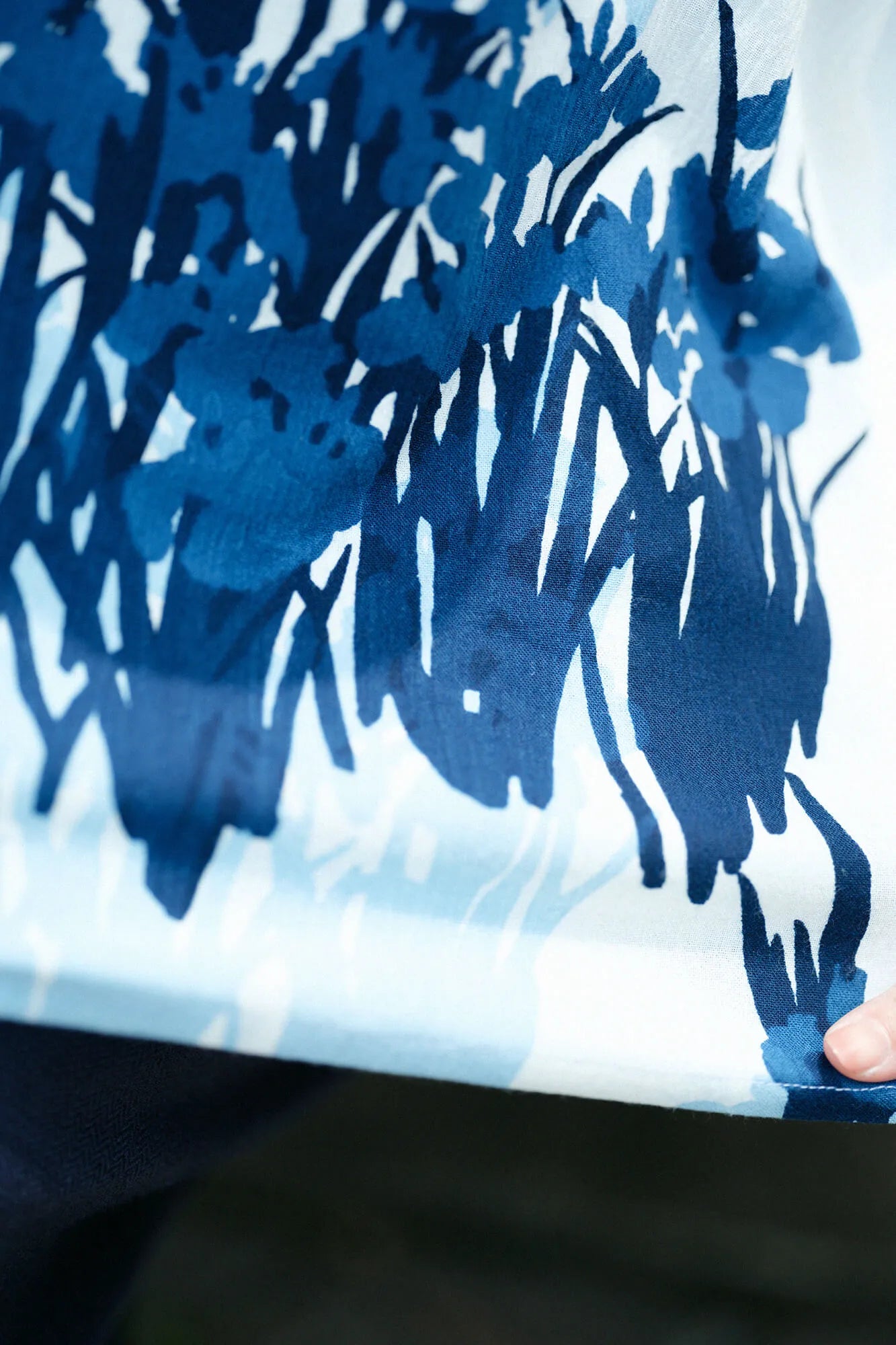 [Expédition prévue vers le 23 juin] Takashima Jiji 20/20 Teinture indigo Shikakui/Kourin Paravent fleur d'iris (Utsushi)