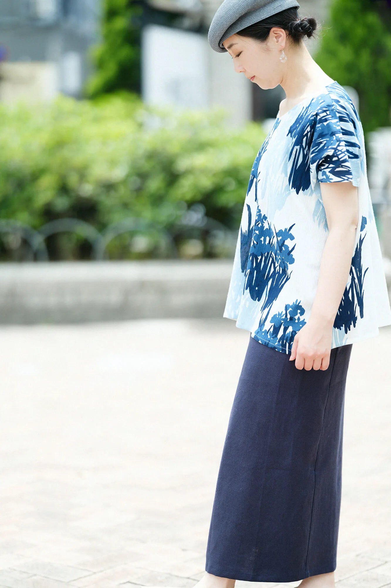 [Expédition prévue vers le 23 juin] Takashima Jiji 20/20 Teinture indigo Shikakui/Kourin Paravent fleur d'iris (Utsushi)