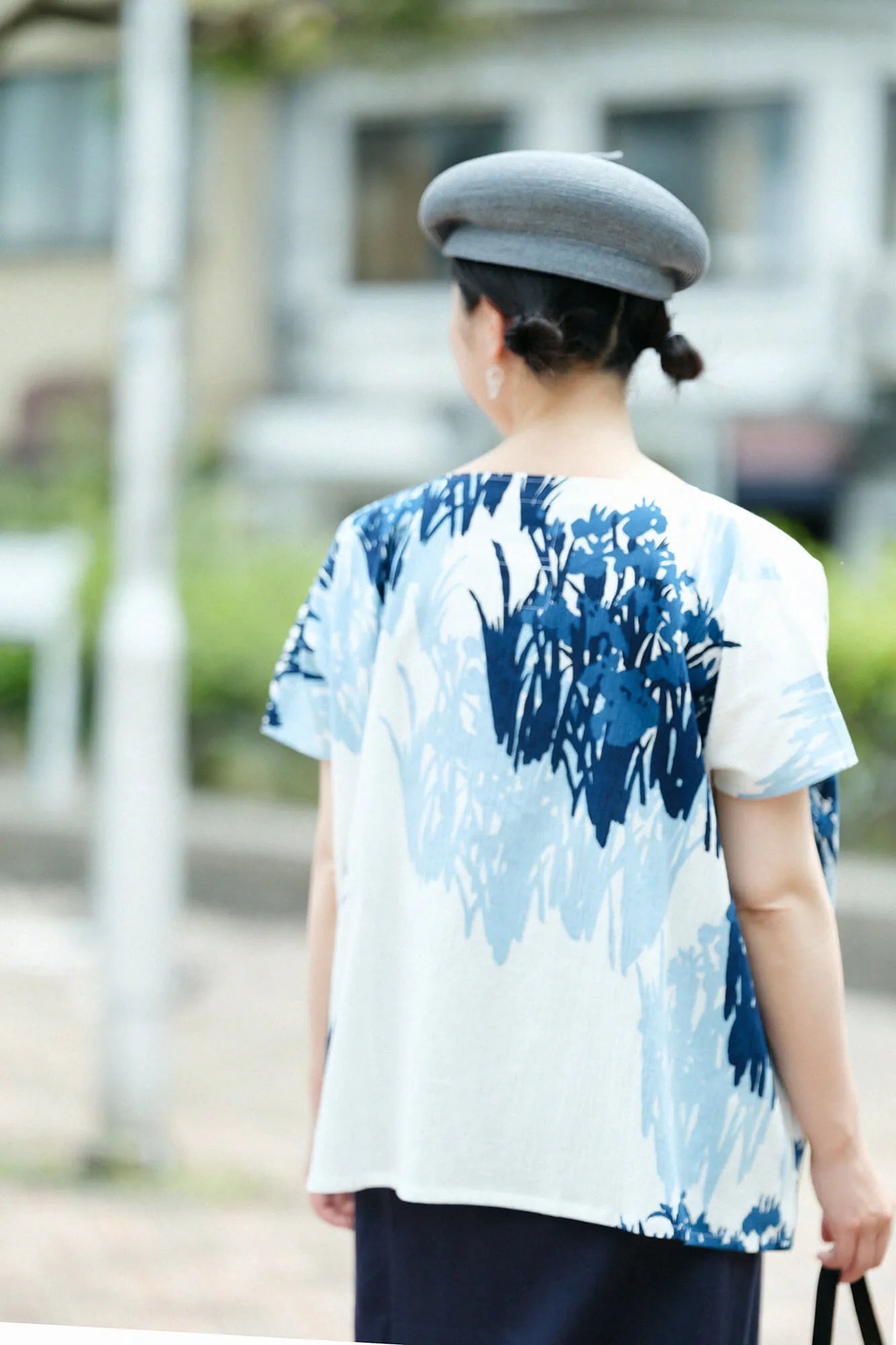 [Expédition prévue vers le 23 juin] Takashima Jiji 20/20 Teinture indigo Shikakui/Kourin Paravent fleur d'iris (Utsushi)