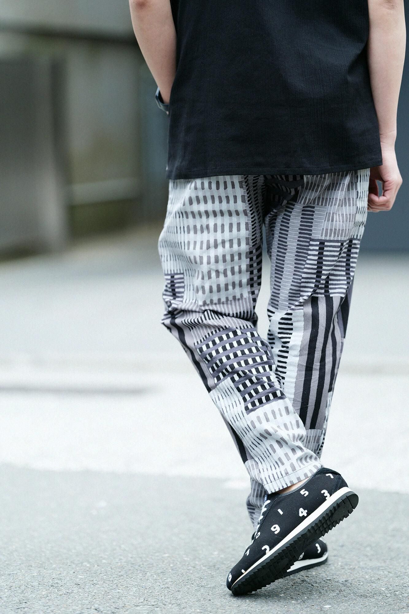 美品☆SOU・SOU 高島縮 20/20 イージーテーパードパンツ 濡羽色 M 高島