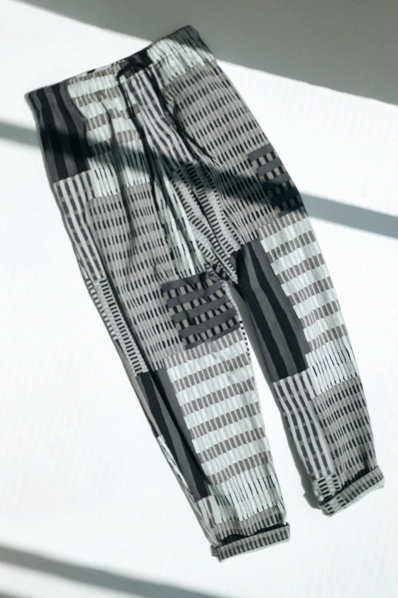 高島縮 イージーテーパードパンツ