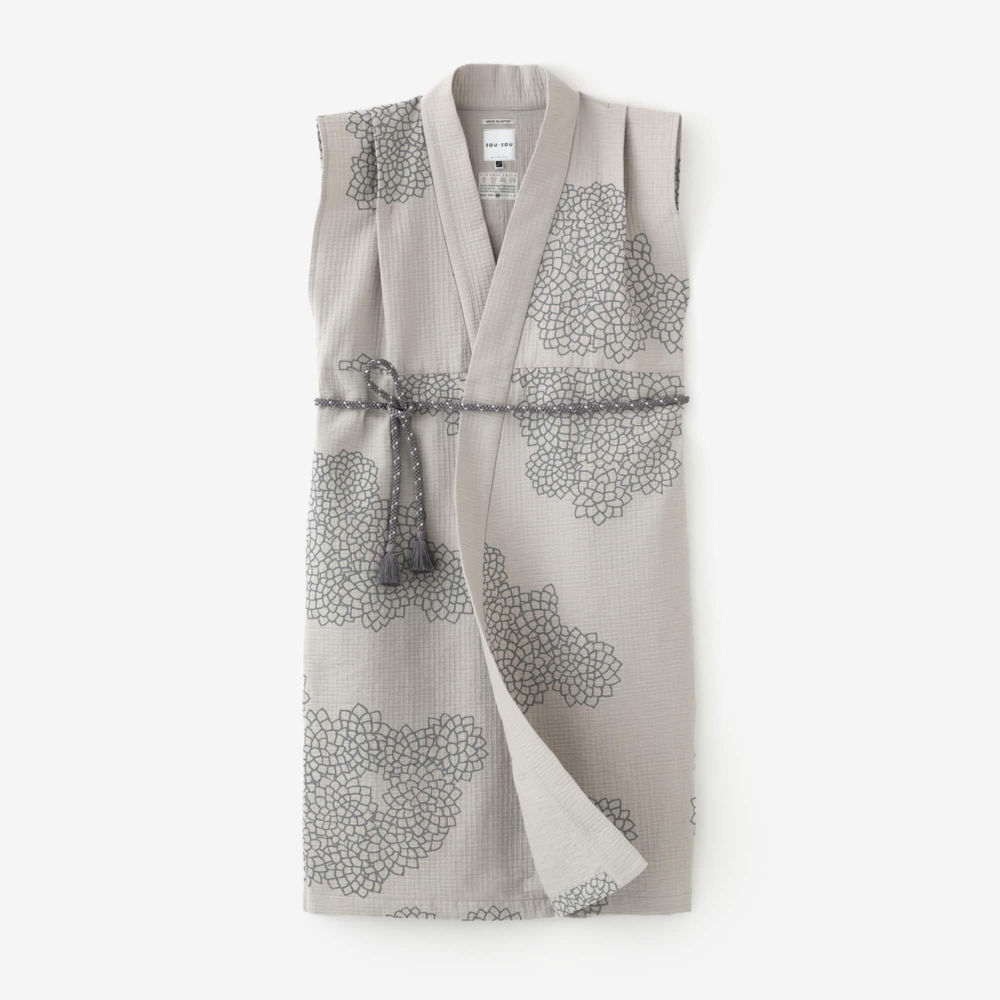 【net limited】Matelasse Shoujou Vest Shoulder up (Kataage) / Between the clouds (minds old time withchrysanthemum Silver Grey