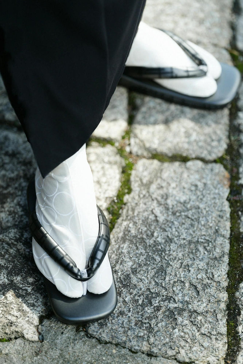 彈性絲光卡其布　室內分趾足袋襪