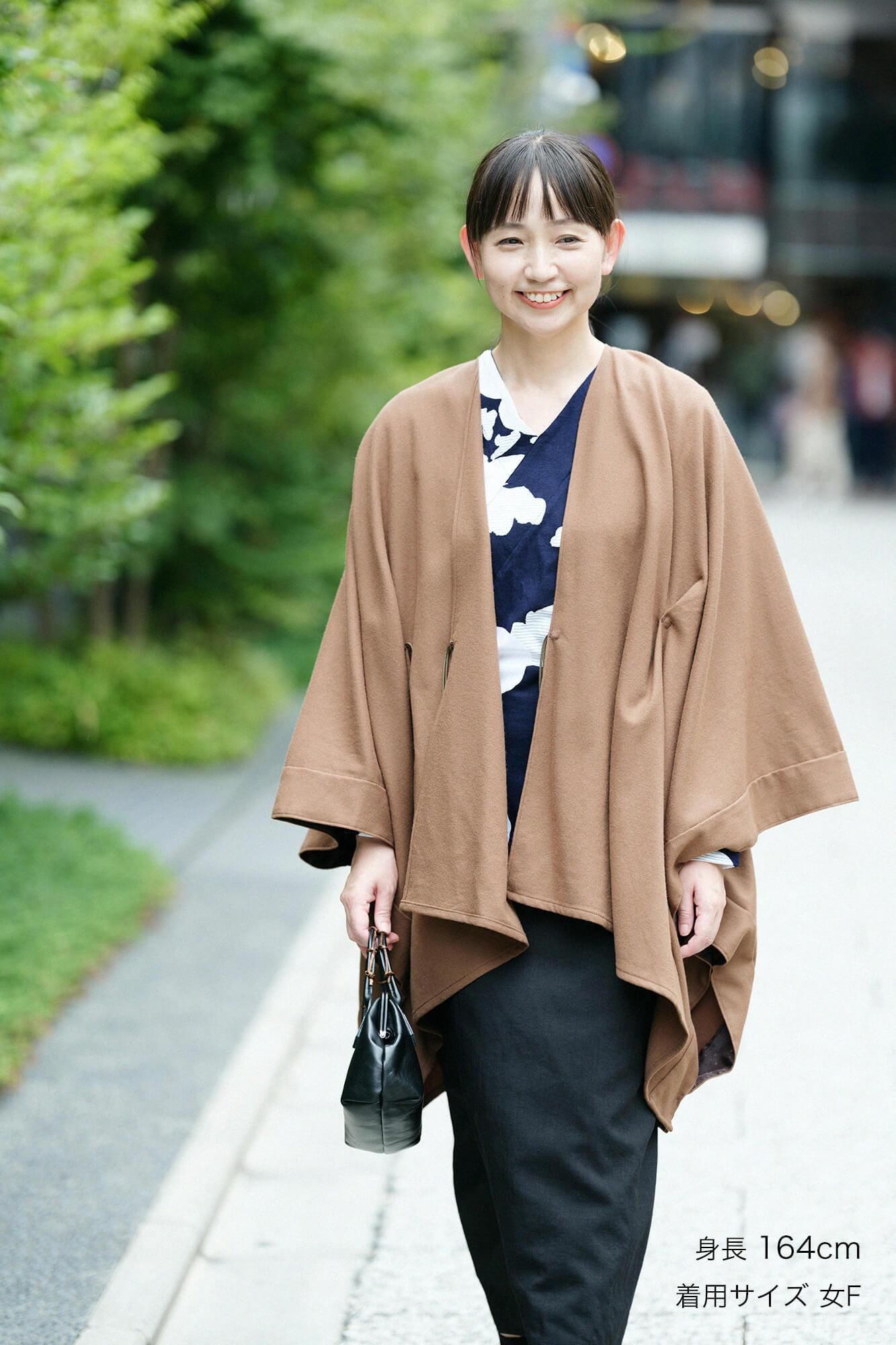 Combed Yarn Kisaragi Poncho / Yellowish Brown