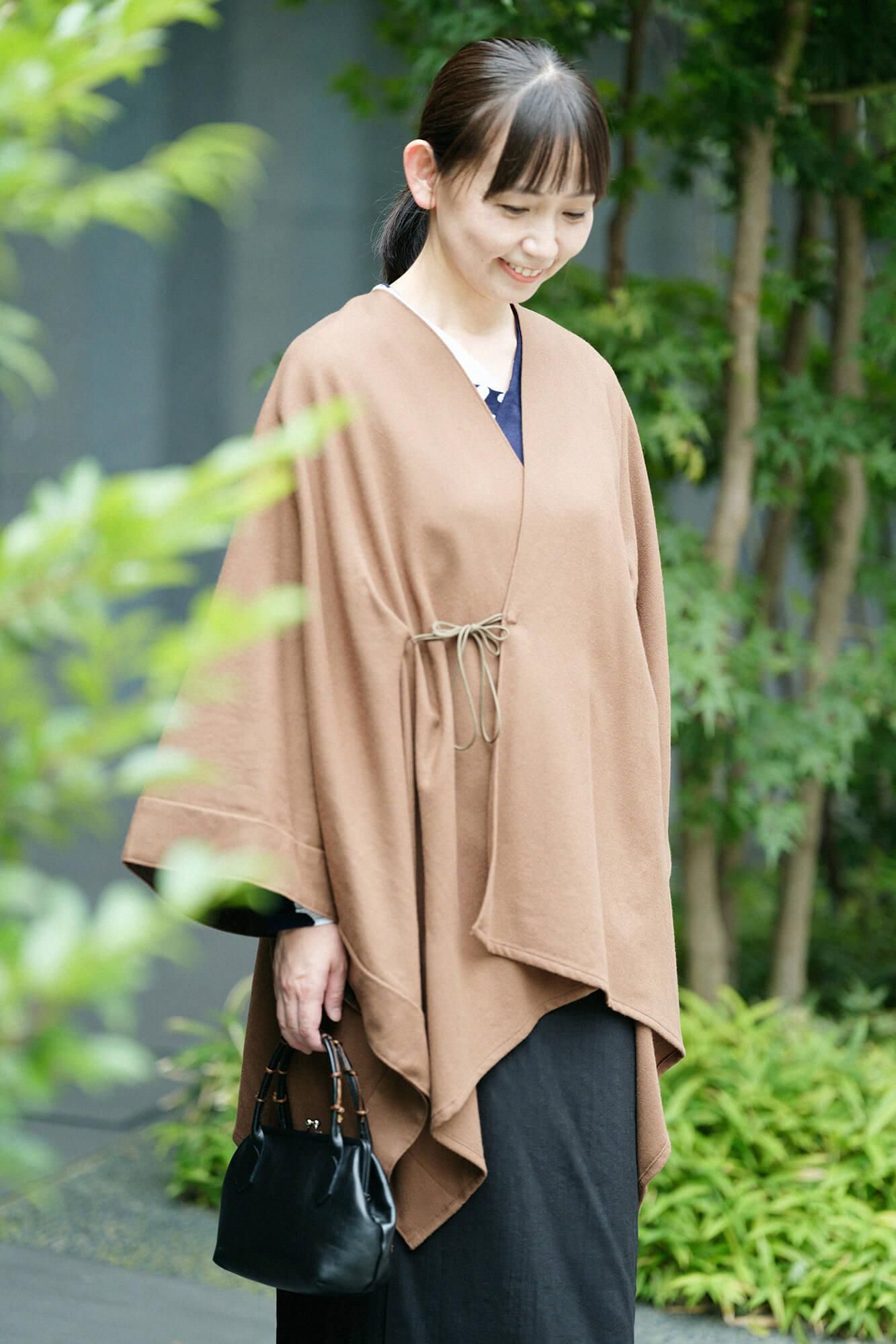 Combed Yarn Kisaragi Poncho / Yellowish Brown