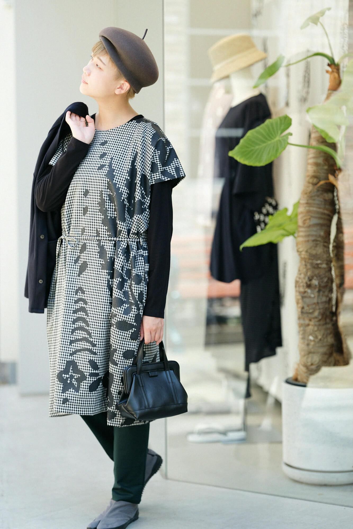 [Nur im Internet verfügbar] Kammgarn (Somo) Rechteckiges Gewand/Wildblumen und Leerraum (Yohaku)