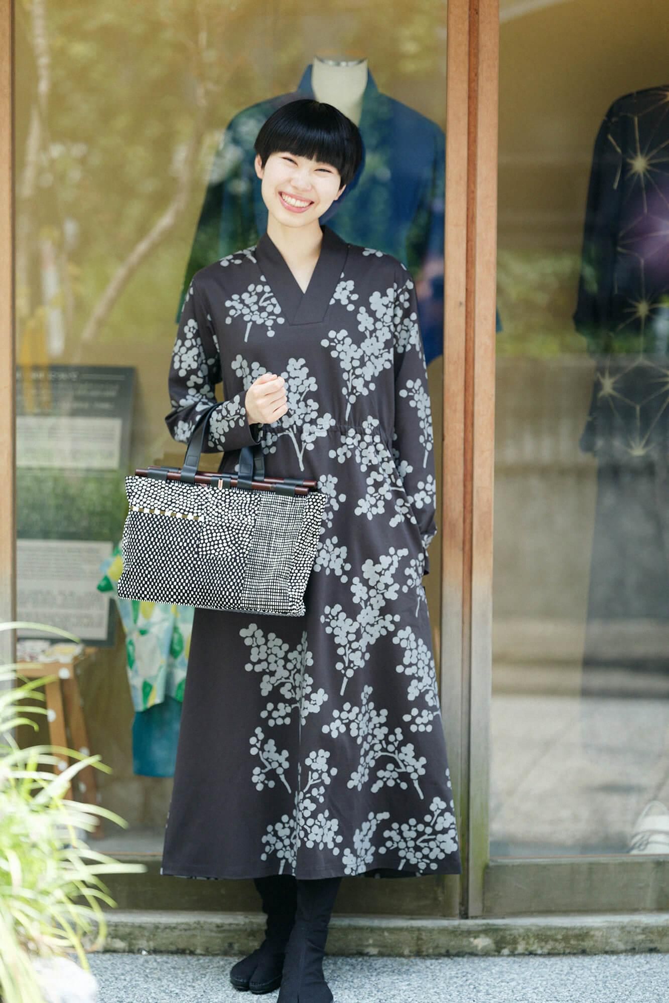 道行小筥（みちゆきこばこ） 染竹 （そめだけ）大／間がさね
