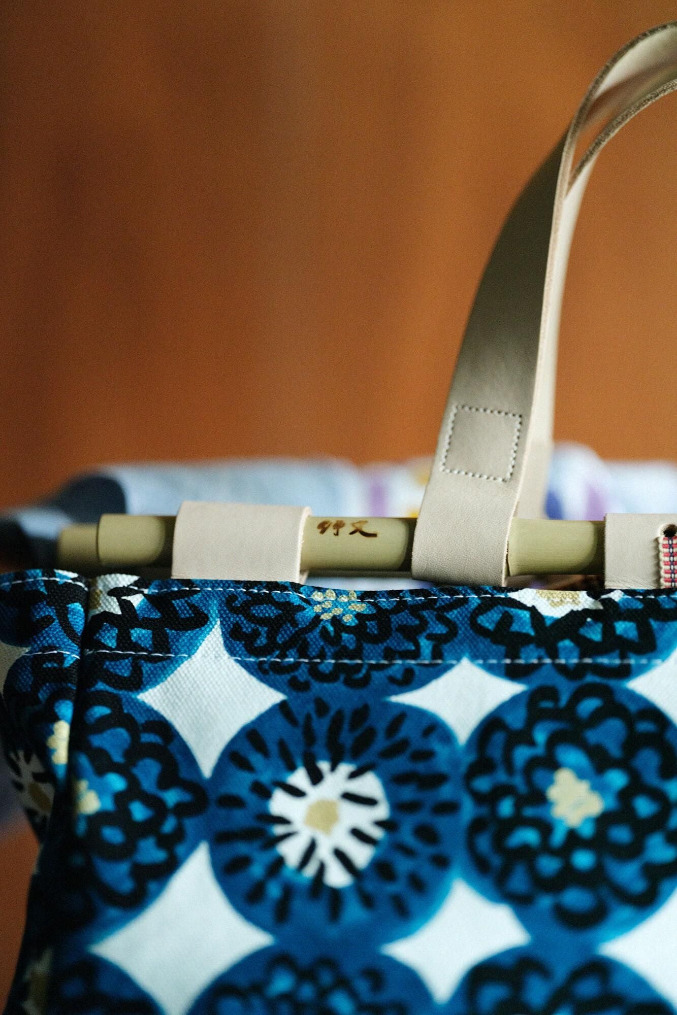 미치유키코바코 크기가 큰/겨울국화