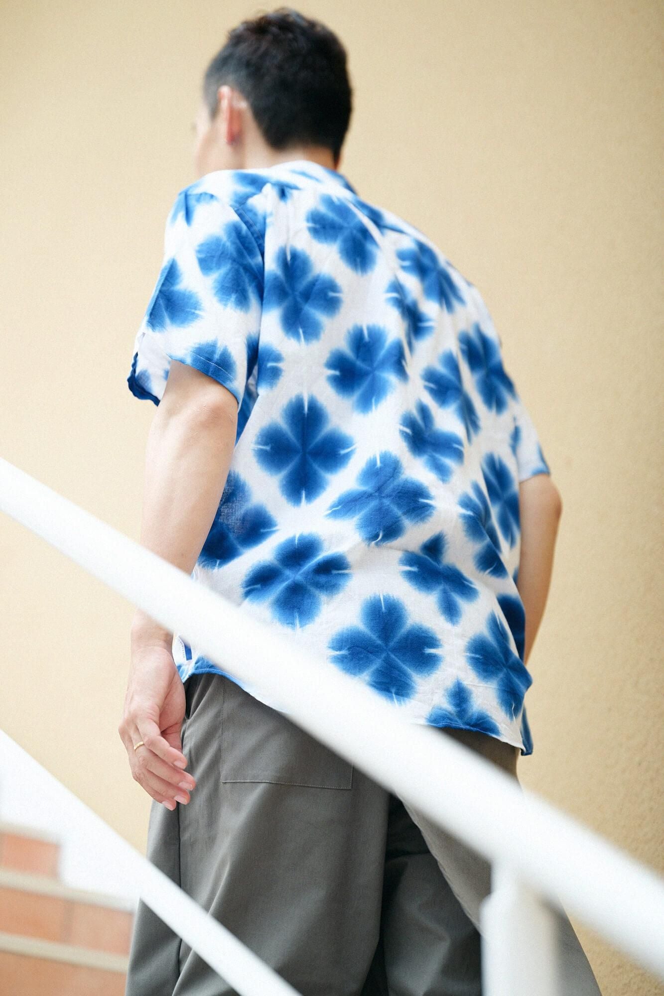 【官網限定】伊勢木棉 有松鳴海紮染 短袖襯衫／張正 雪花3