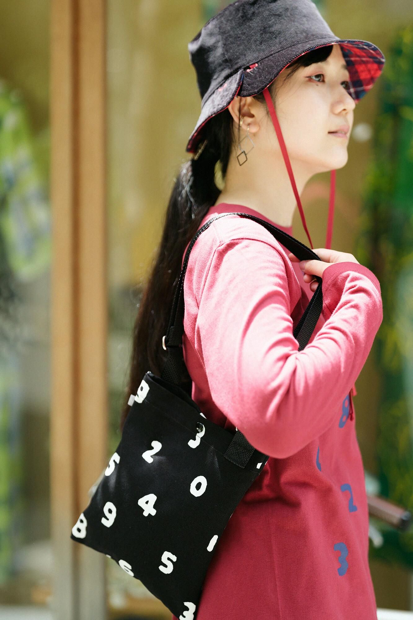 SO-SU-U Long Sleeved T-shirt [5.6]/BaaaModern.Di