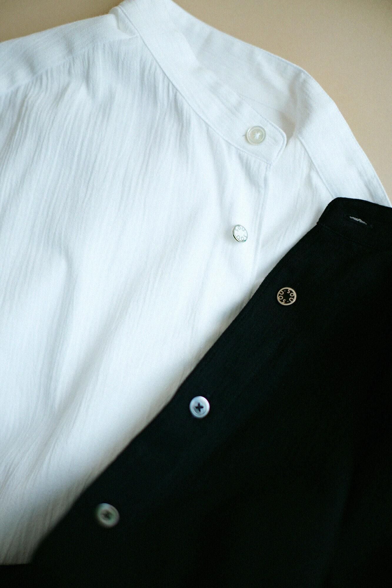 高島縮 20/20 スタンドカラーシャツ SP／濡羽色（ぬればいろ）