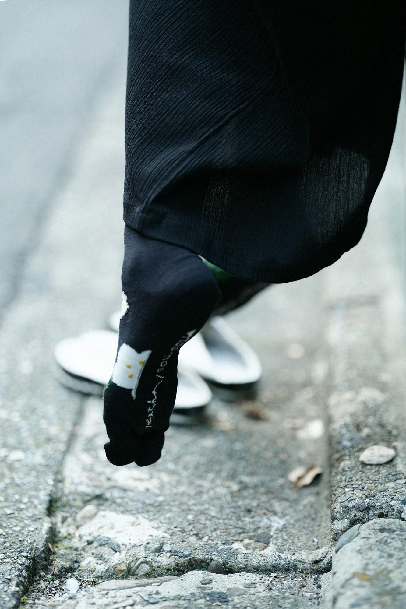 Tabi Socks (Mid-calf)／Smile Black【Women Size Only】