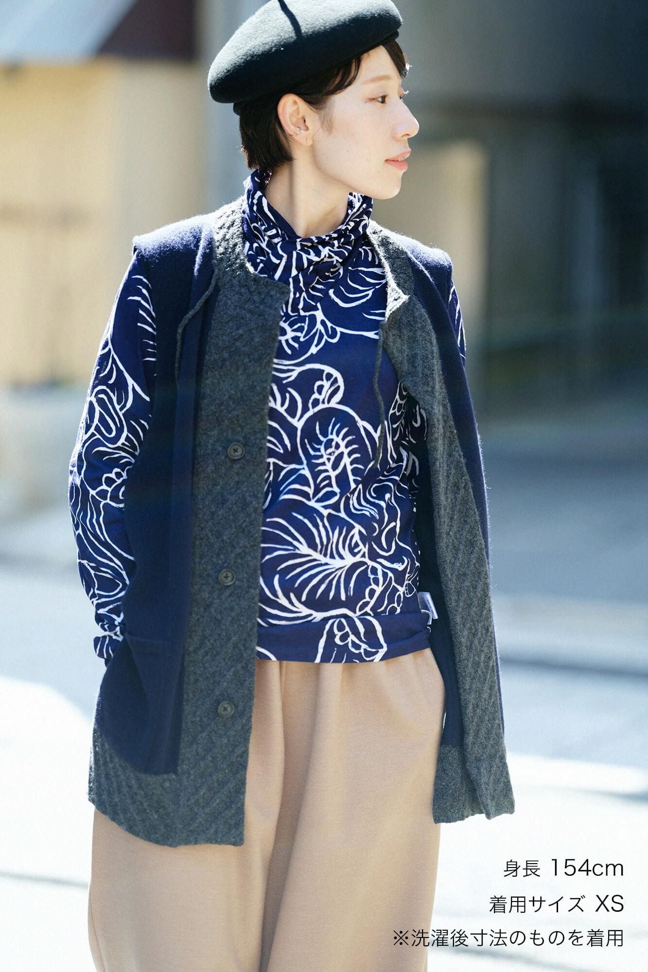 高領上衣／flying elephants