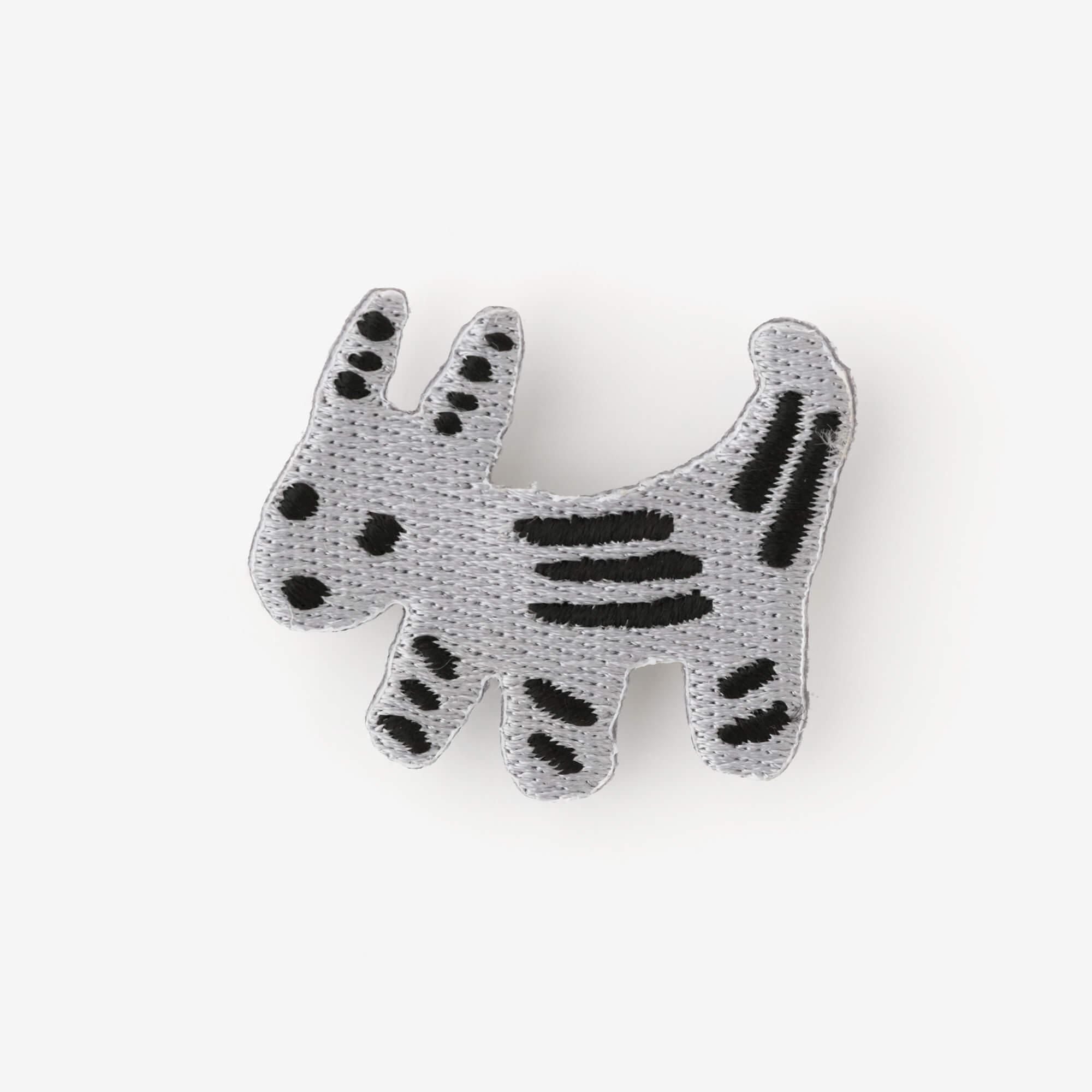 刺繡胸針／土偶 犬形