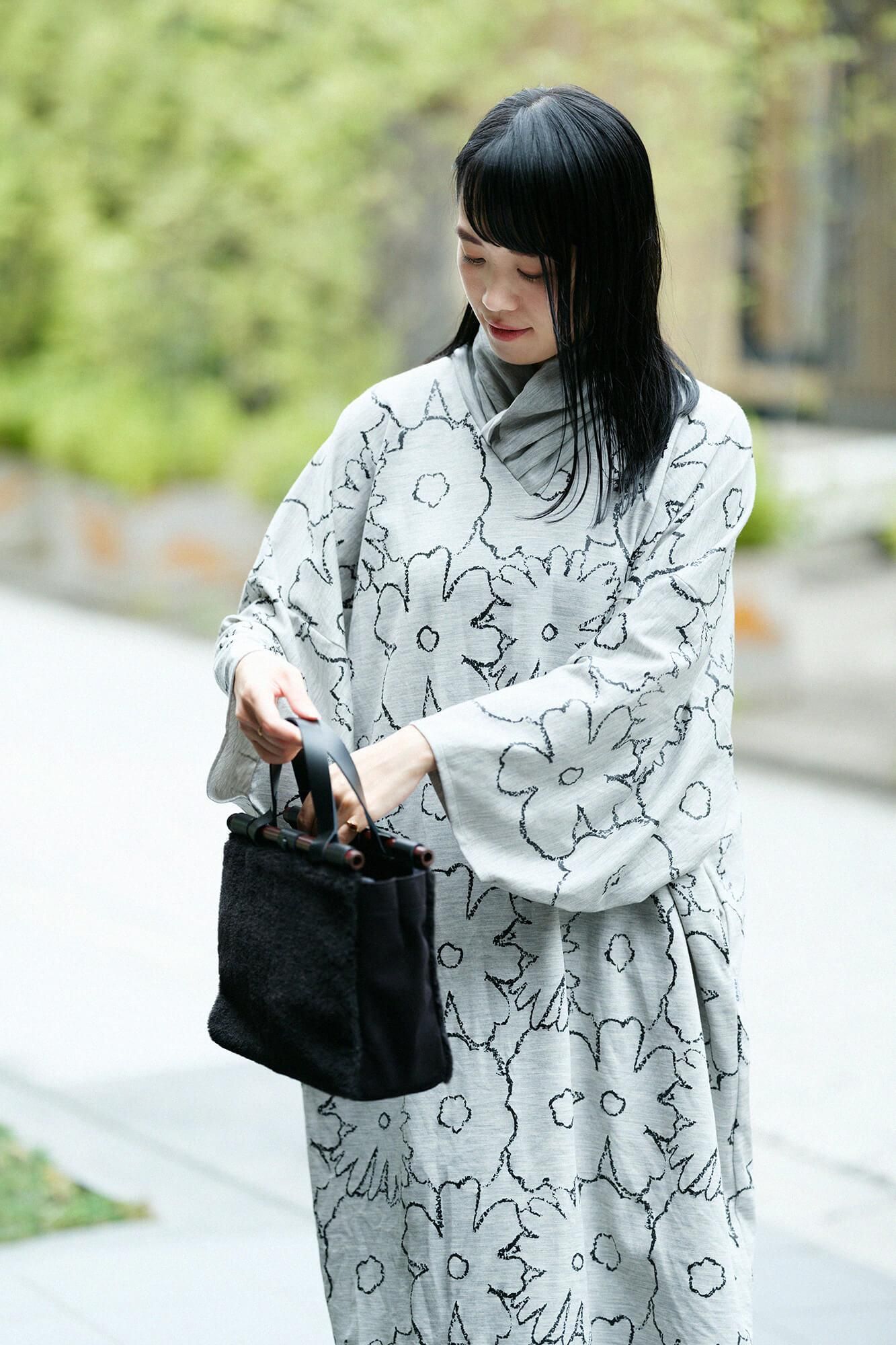 【美品】sou•sou 梳毛圧縮阿弥　半衿薙刀長方形衣 sou•sou＊梳毛圧縮阿弥＊半衿薙刀長方形衣