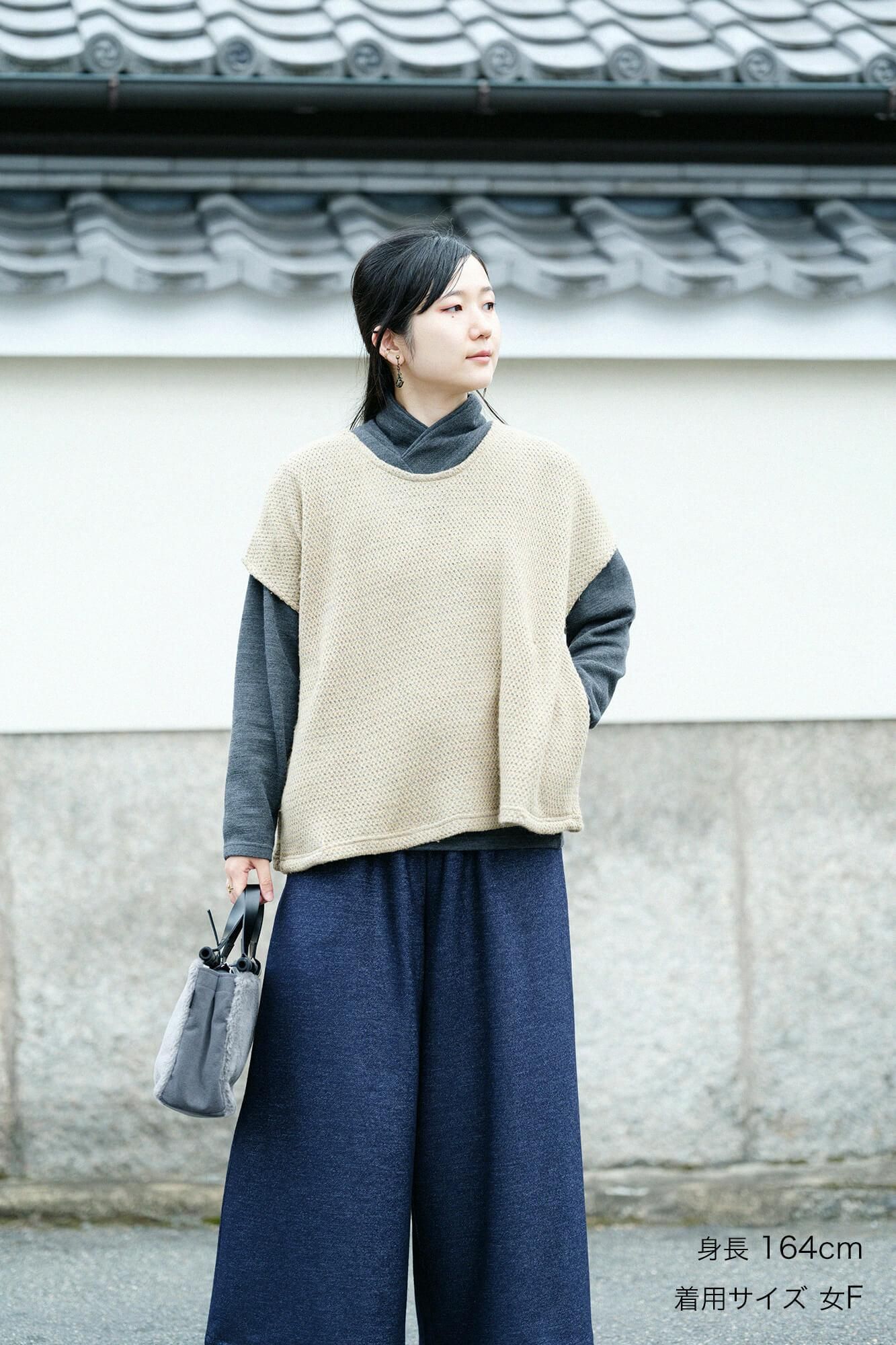 Knit Square Top Shoulder Line / Willow Green