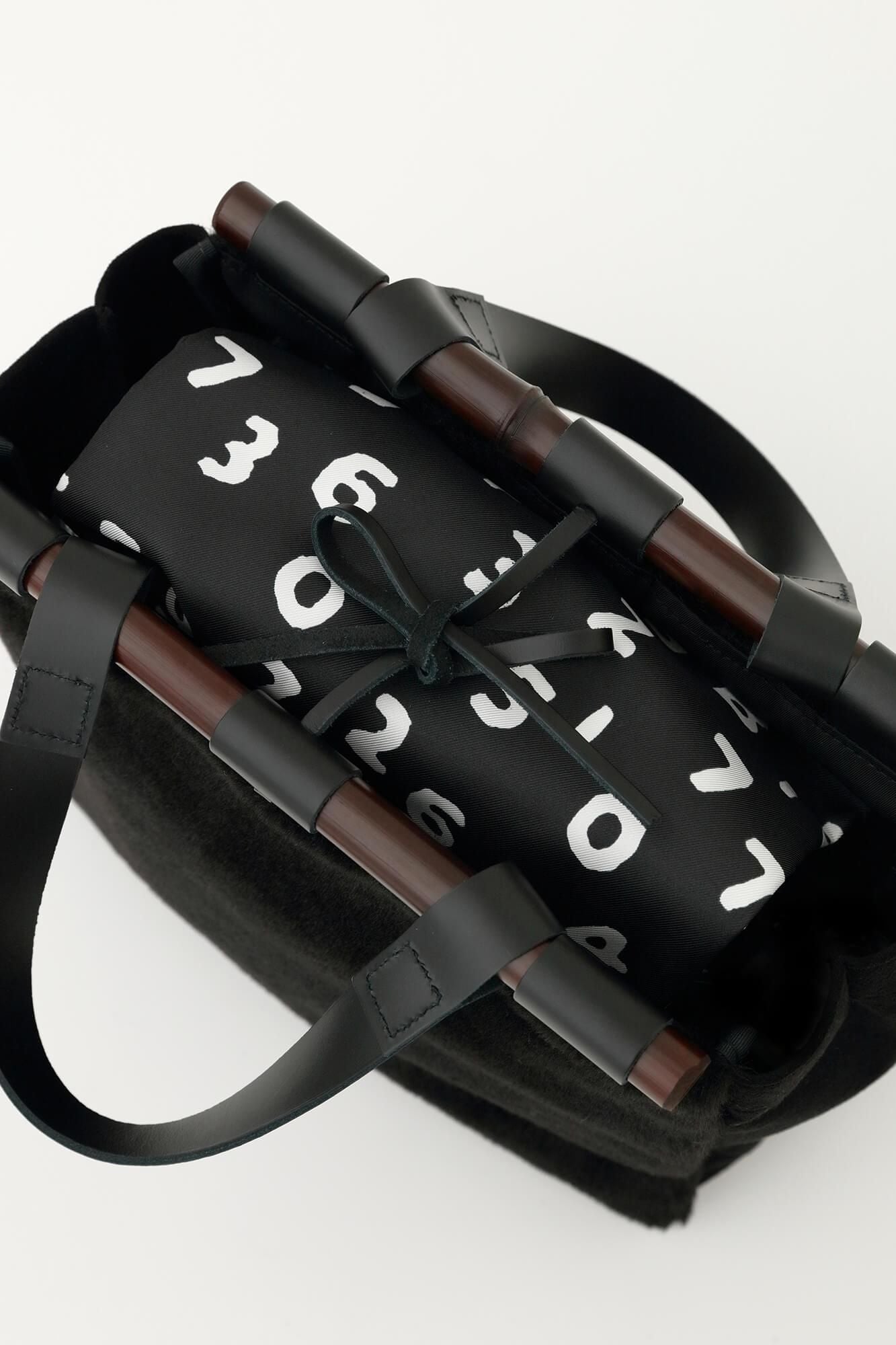 人造皮毛道行小筥 染竹 竹柄手提包／黑色3