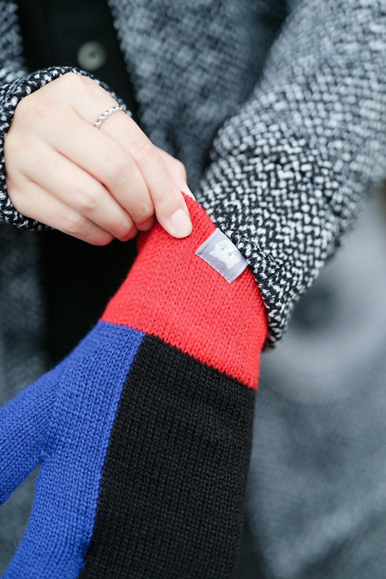 【net限定】あっちグローブ トリコ／爪紅（つまくれない）