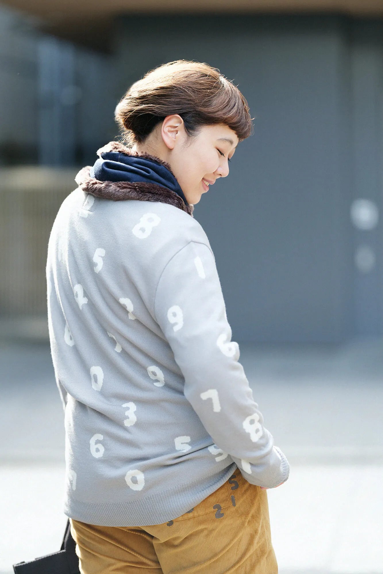 【預購】人造毛皮 雙面用短圍巾／暗藍色×棕色（※預計於12月9日左右發貨）