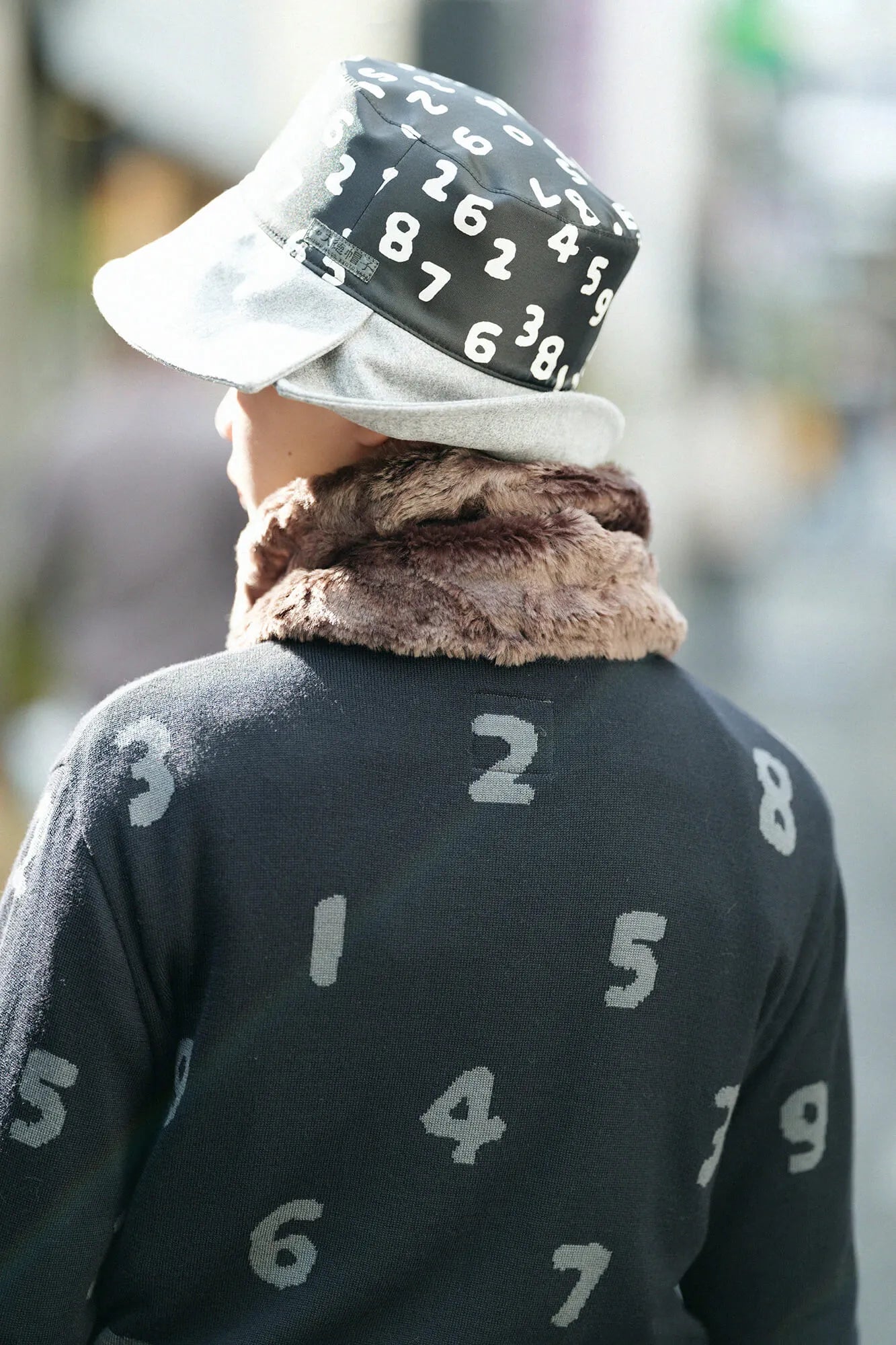 【預購】人造毛皮 雙面用短圍巾／暗藍色×棕色（※預計於12月9日左右發貨）