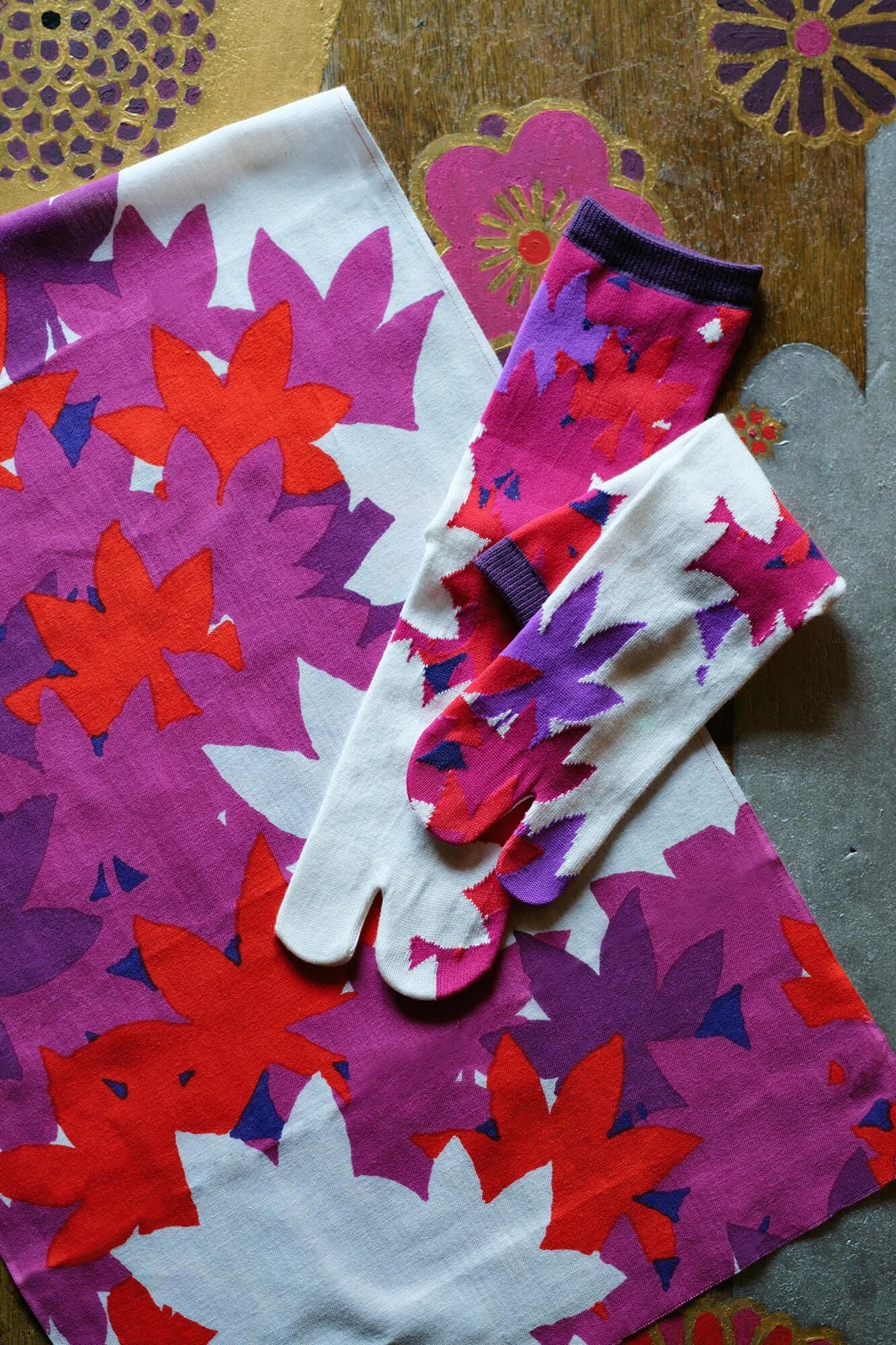 ISE Cotton Textile Tenugui / Maple Ivy Yellow (Makijitsutakibamu)