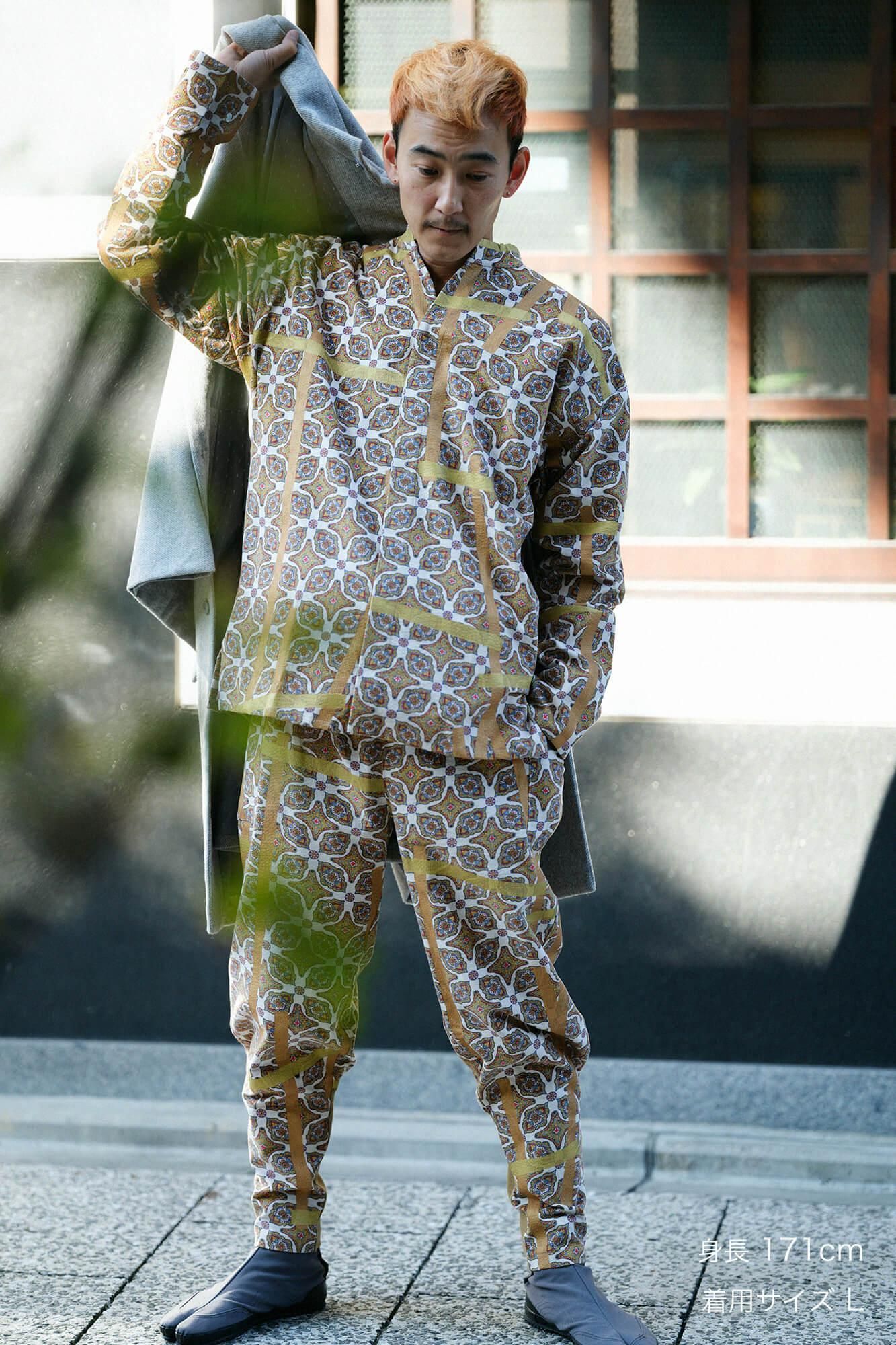 コール天 舶来文様（はくらいもんよう） 立衿（たちえり） 筒袖襯衣（つつそでしんい）／鳶（とび） 象牙色（ぞうげいろ）