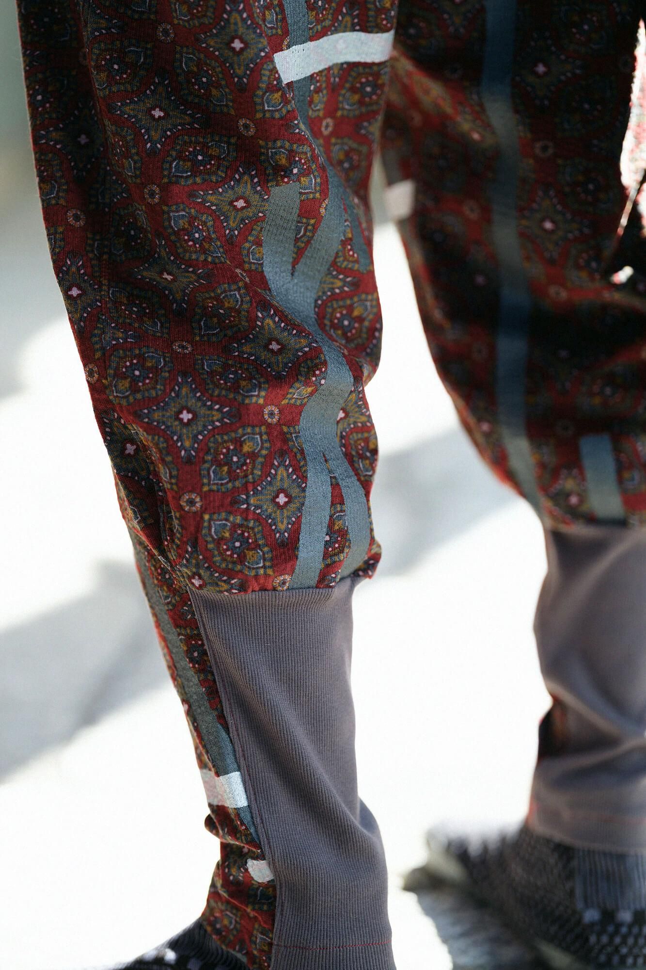 煤炭天堂 外国图案 (Hakuraimonyo) Tattsuke (Tattsuke) Enyuu 磨损 / Tobi (风筝) Suou 颜色 (Suou 颜色)