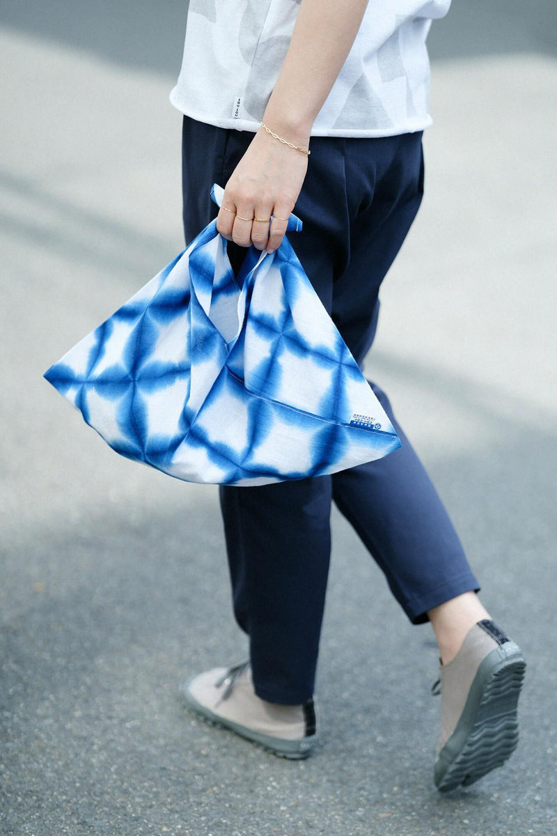 Arimatsu Narumi Shibori Pli de petite largeur