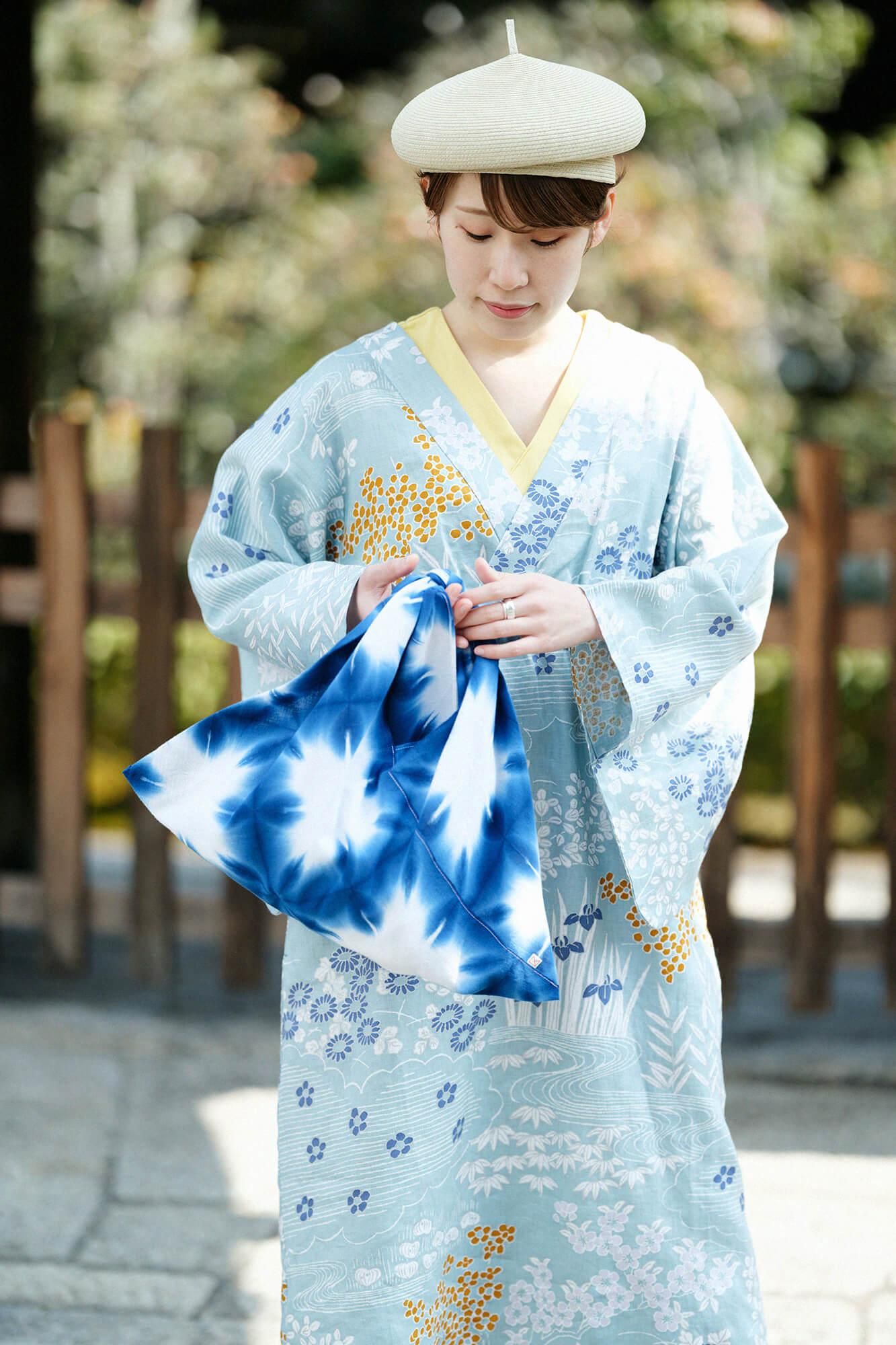 Arimatsu Narumi Tie-dye Kohabaori Eco Bag / Harisho Snowflakes 5