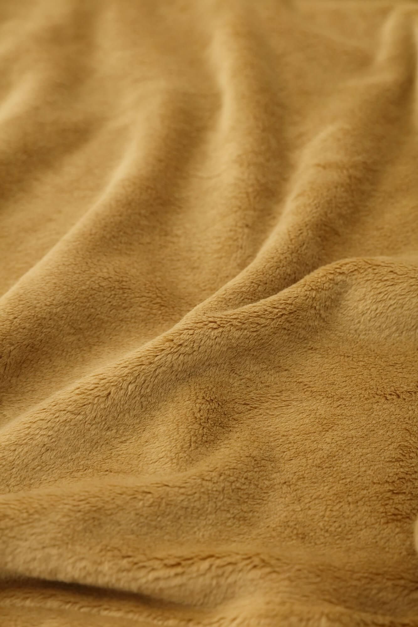 Bomber Heat (R) 天鵝絨編 高領上衣／榛果色