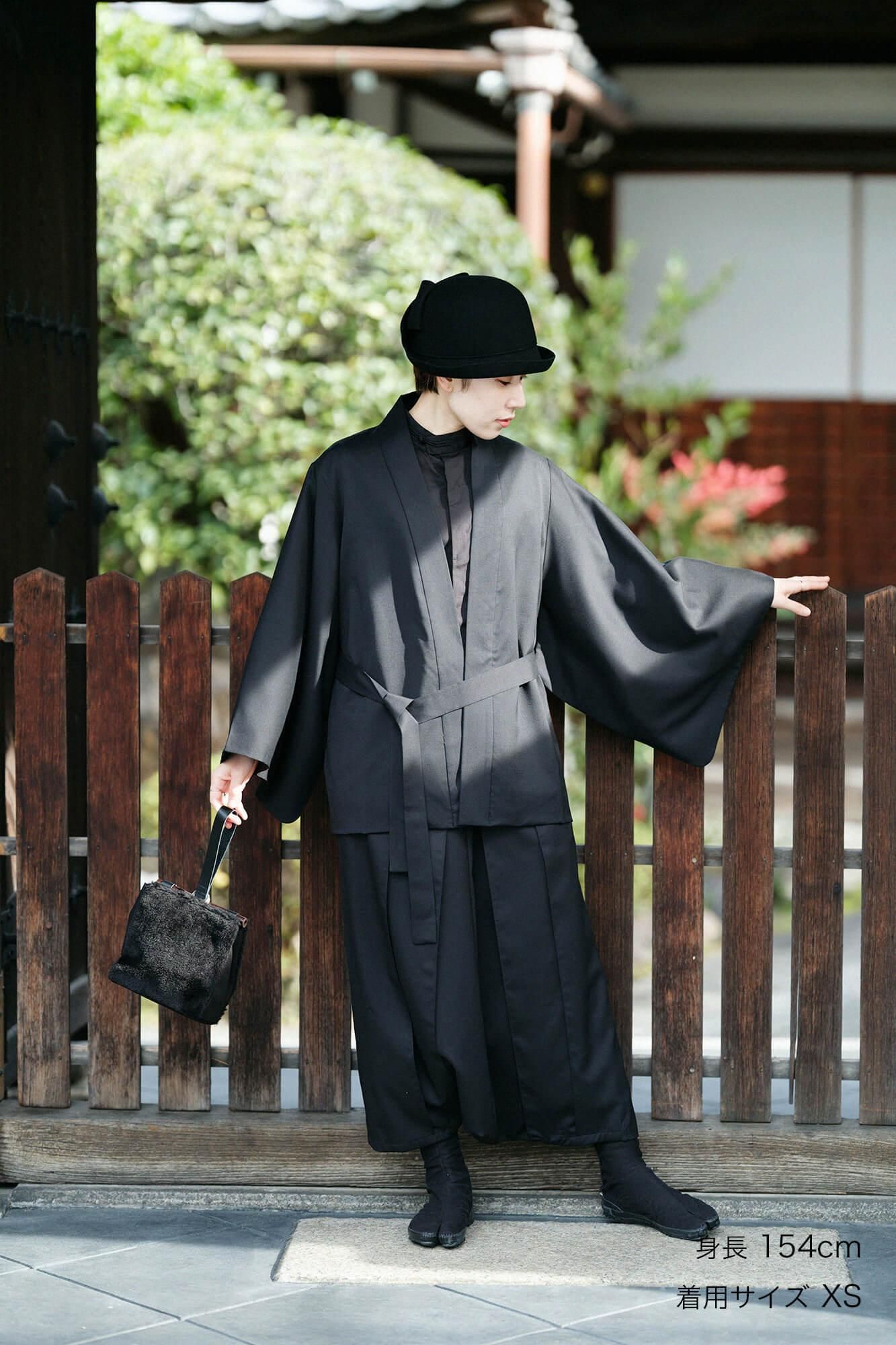 42双 梳毛（そもう） 袴富士（はかまふじ）／濡羽色（ぬればいろ）