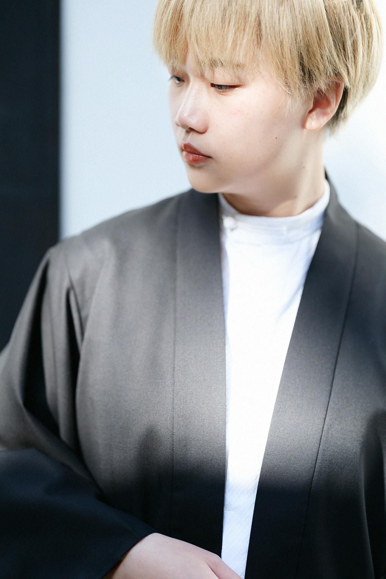 42 Count 2-ply Short Combed Yarn Short Coat with Lining / Black