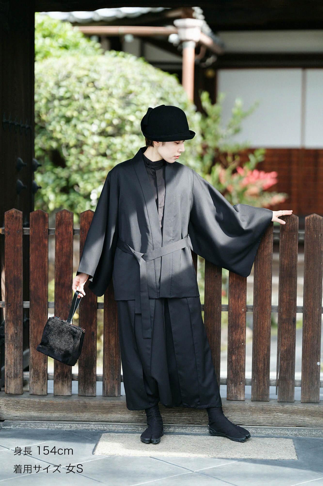 42双 梳毛（そもう） 短羽織（たんばおり） 袷（あわせ）／濡羽色（ぬれ